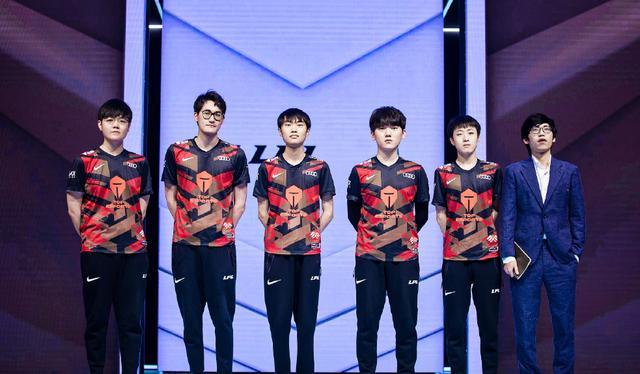 路上迈出的 路上迈出的