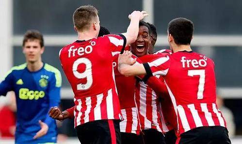 而在场外 而在场外