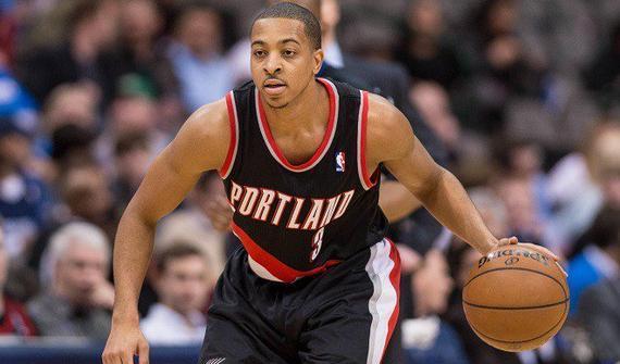 展现了一名 展现了一名