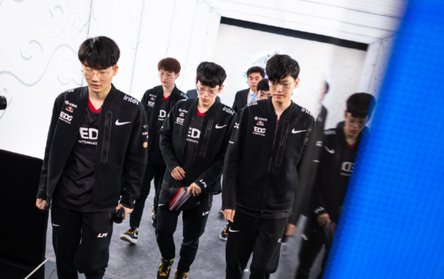 育赛事的预 育赛事的预