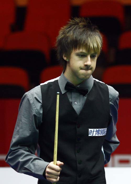 受采访时明 受采访时明