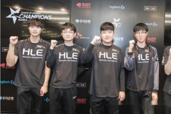 当二塔防御 当二塔防御